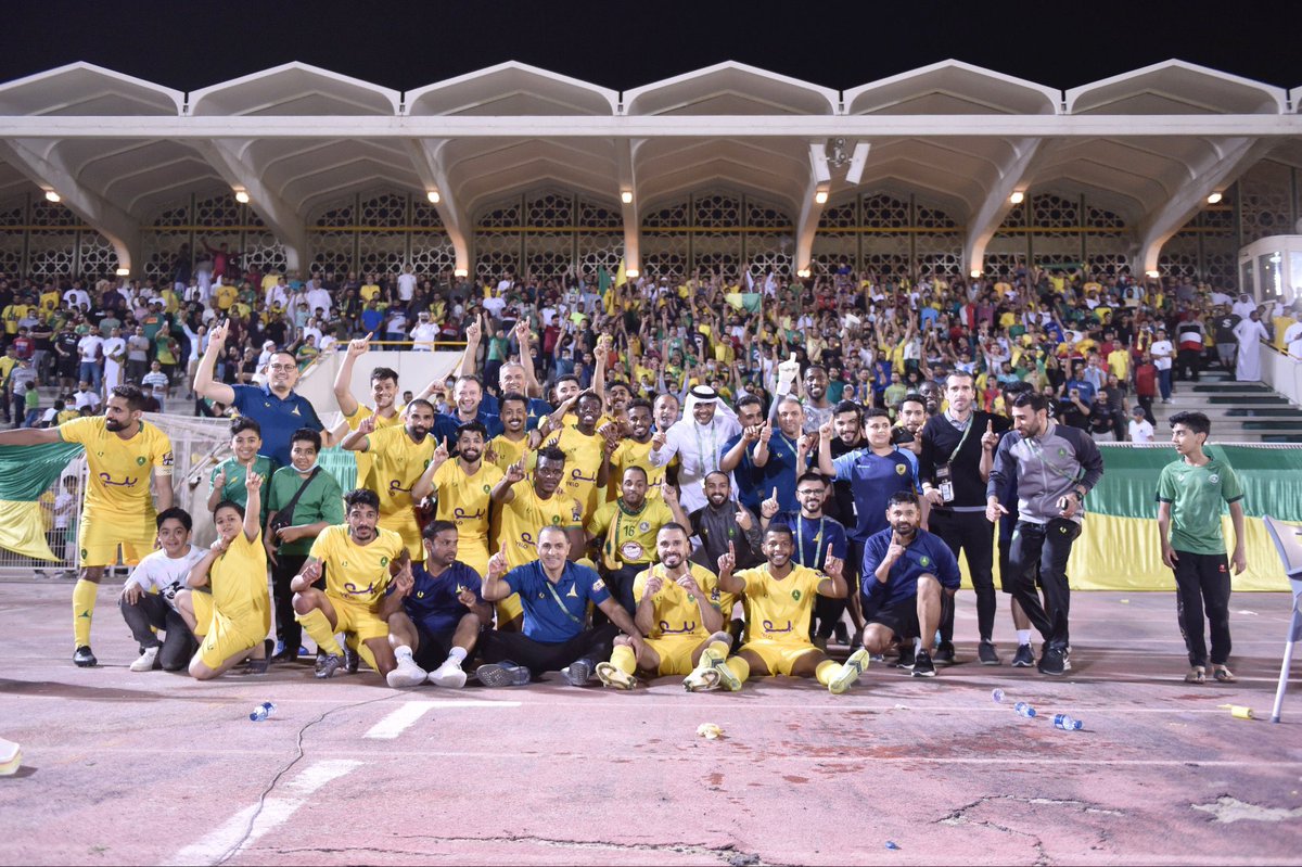 Mu_Q10's tweet photo. مليون مبروك جمهورنا الغالي الثلاث نقاط
شكراً جداً لوقفاتكم وحضوركم المستمر
كنا ولازلنا نعمل لتحقيق  الاهداف باذن الله

الله يوفقنا في الجاي .. 💛💚 https://t.co/qAnqpRJC12