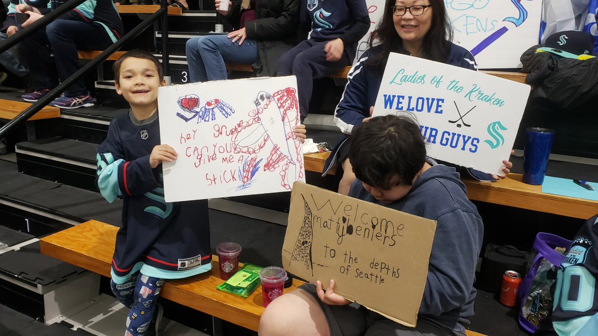 KrakenIceplex's tweet photo. Lots of #SeaKraken fans attended public practice today to cheer on Matty Beniers! 

Next public practice is this Friday → https://t.co/p4C8r3FhI5 https://t.co/Lg4l5Sd2sU