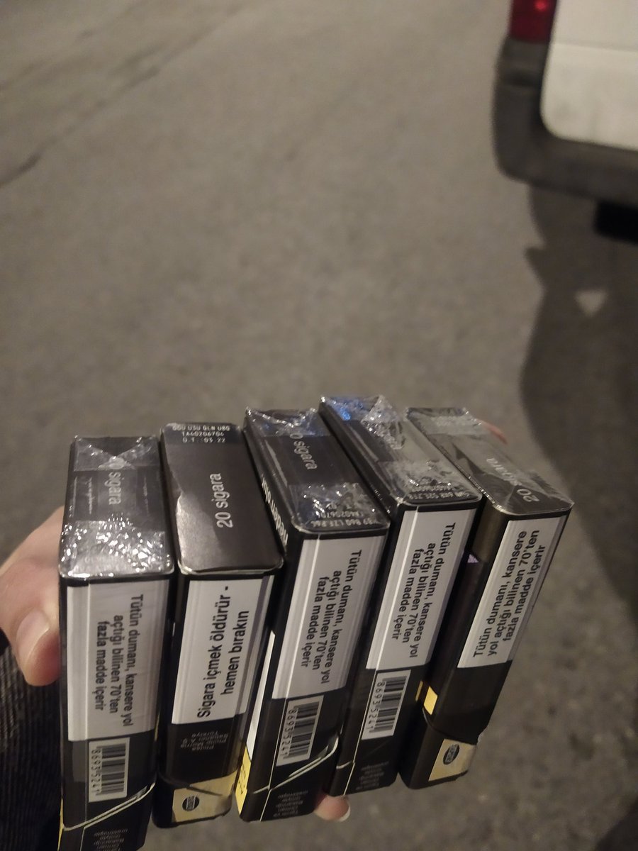 Yok knk takılmam biliyorsun beni çabuk unuturum <a href="/pelnkrsu/">Pelin</a> 😂😂