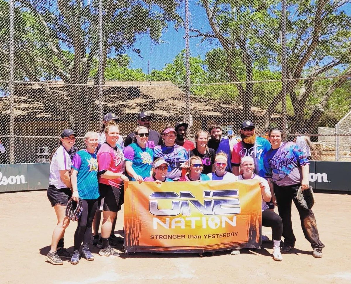 taylorsexton_53's tweet photo. Left Florida with rings and a crazy glove tan line. 7-1 on the weekend with a total of 175 runs. #dg https://t.co/8dGMip3SWs