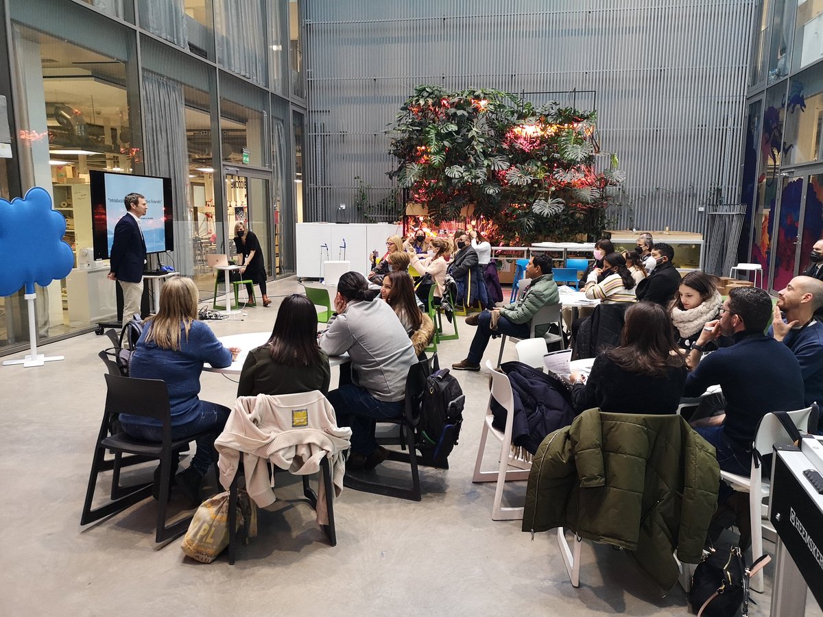 VisitedufinnEs's tweet photo. Hoy iniciamos el Foro de Educación #Step2022 en Finlandia! Muy felices de contar este año con participantes de #Uruguay #Argentina #Colombia #Chile #CostaRica #Mexico #España y #Guatemala Concluimos con éxito el primer día de aprendizaje sobre el sistema educativo finlandés! 🇫🇮🎉 https://t.co/CQ1v5lSJme