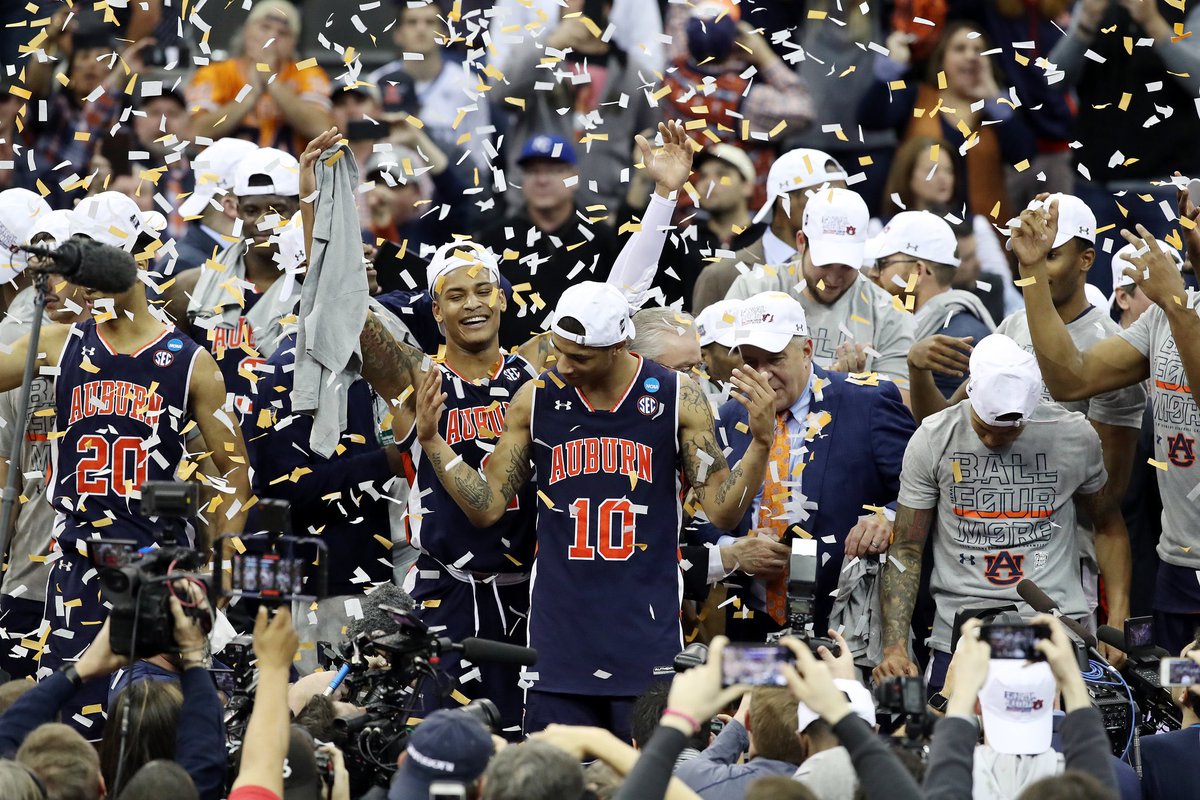 iamcalebholt's tweet photo. Blessed to receive an offer from Auburn!🧡💙 @AuburnMBB #auburn https://t.co/Dw0CQvUbLH