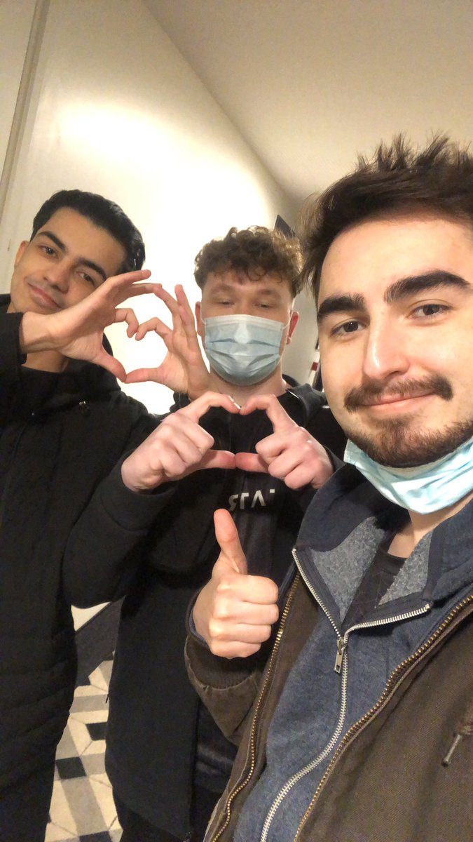 Megastitut tweet media