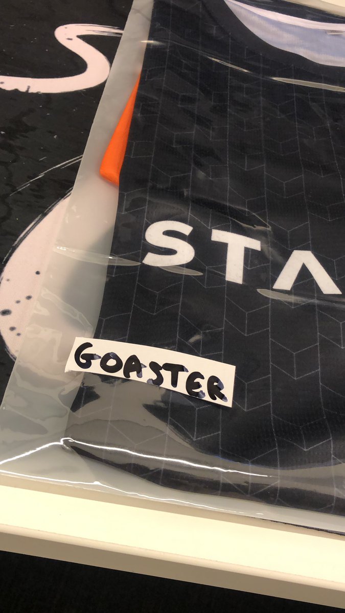 Megastitut tweet media