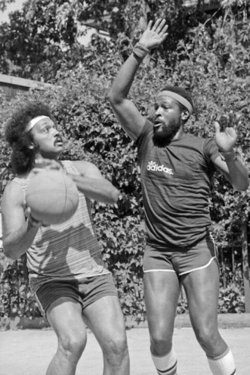 Super70sSports's tweet photo. Marvin Gaye’s about to inform Jesse Jackson what’s going on is his shit’s about to be rejected ... https://t.co/CzOv2ejmKy