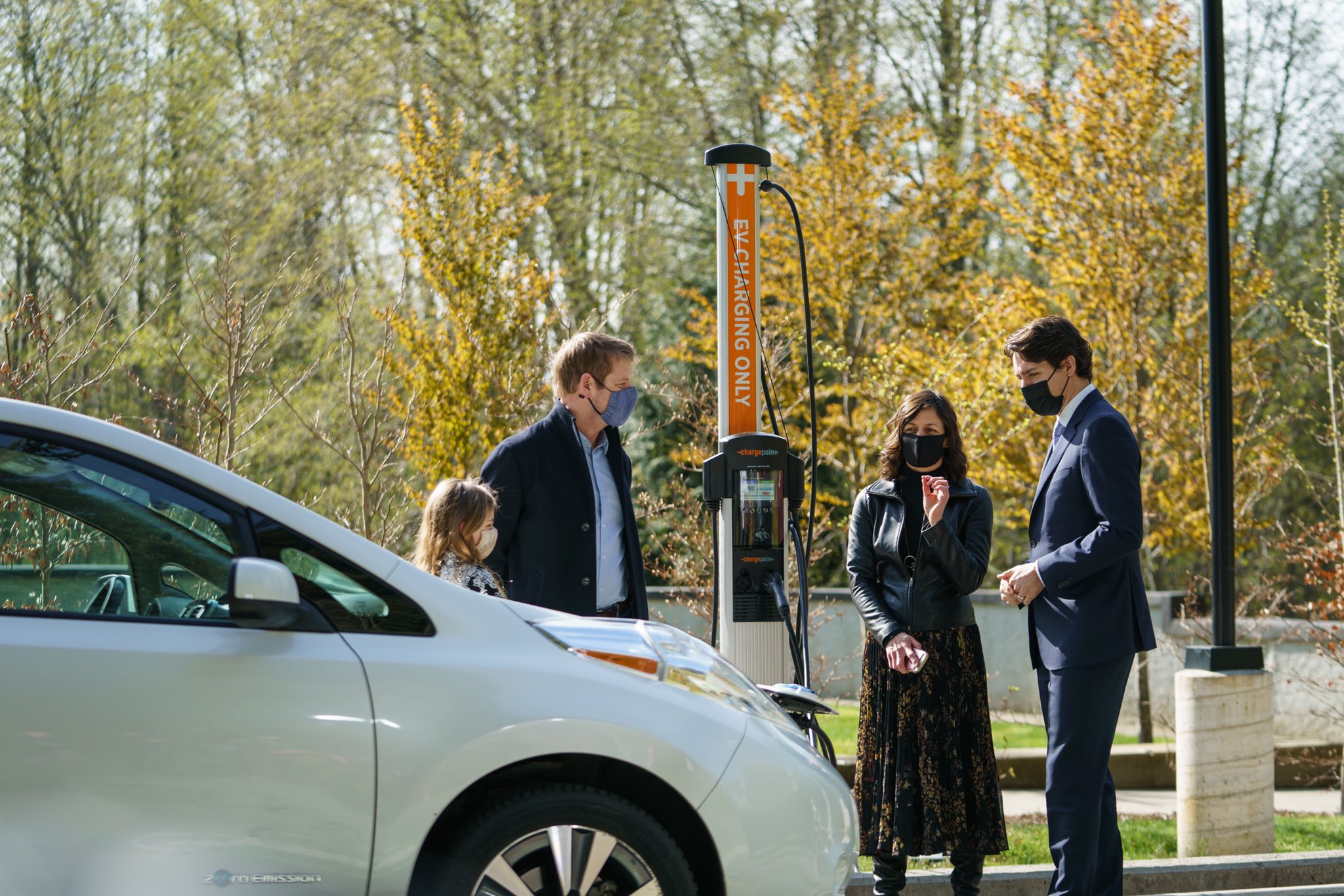 Justin Trudeau on Twitter "More and more people across the country