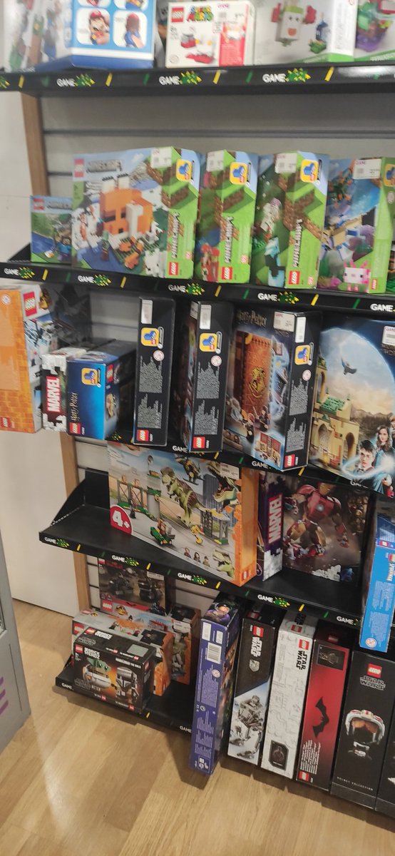 EnricBadi's tweet photo. @LEGO_Group why are the new LEGO Jurassic Park sets already on GAME Spain shelves before release and I am stuck with a reservation on your site? Unfair. https://t.co/UJ23syLOvW