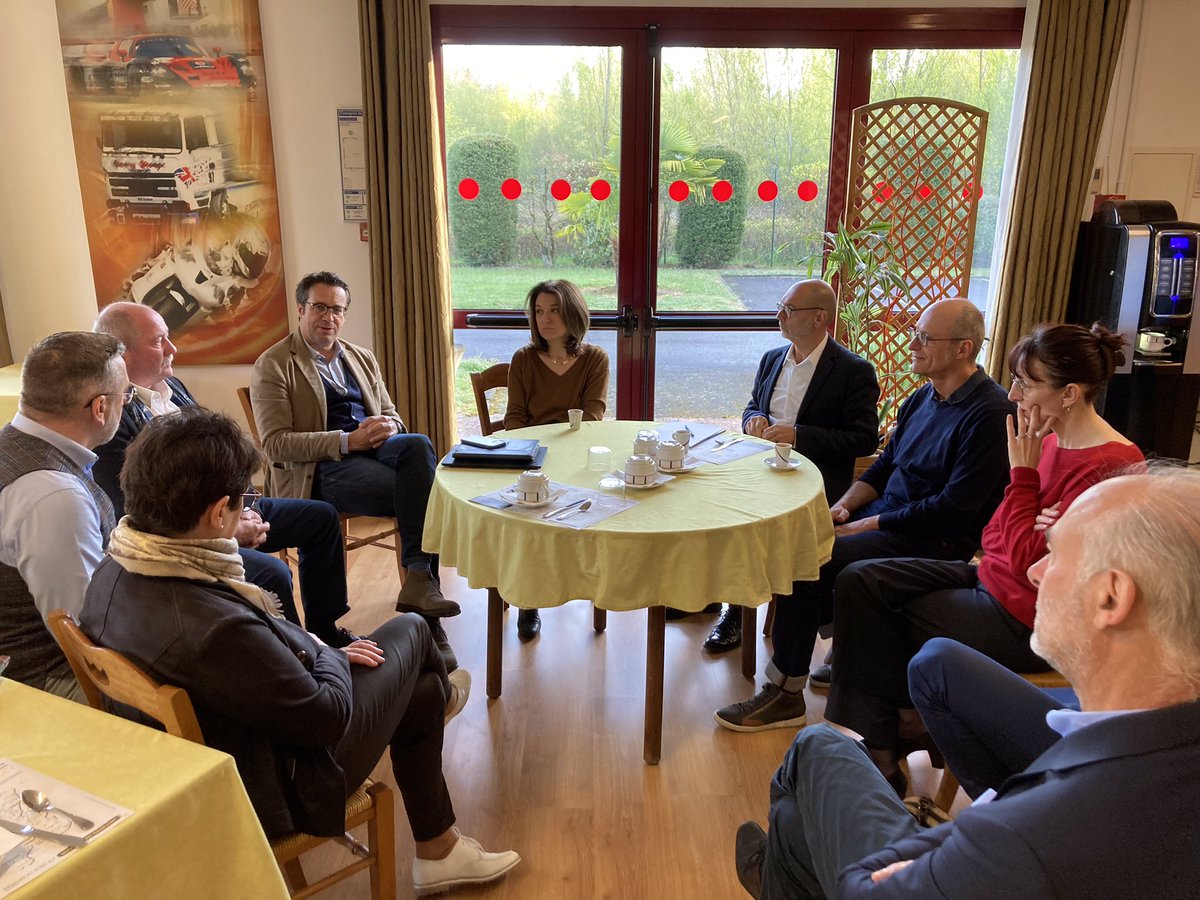 ArmagnacNews's tweet photo. Les acteurs de l’#armagnac ont lancé leur travaux prospectifs dans le cadre de #armagnac2030 et sous l’impulsion de l’universitaire Jacques-Olivier Pesme 
#gers #landes #lotetgaronne #gascogne #occitanie #NouvelleAquitaine #restaurant #caviste #cocktail #mixilogy https://t.co/1IYWuHDQQz
