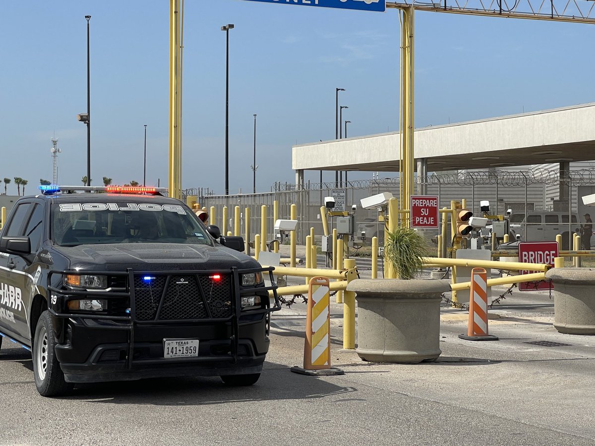 Sandra Sanchez (@sandraesanchez) on Twitter photo BREAKING: Pharr Bridge is closed to truck traffic from Mexico. Iām here on the center in #RGV for ā¦ā¦<a href="/BorderReportcom/">Border Report</a>ā© BREAKING: Pharr Bridge is closed to truck traffic from Mexico. Iām here on the center in #RGV for ā¦ā¦<a href="/BorderReportcom/">Border Report</a>ā©