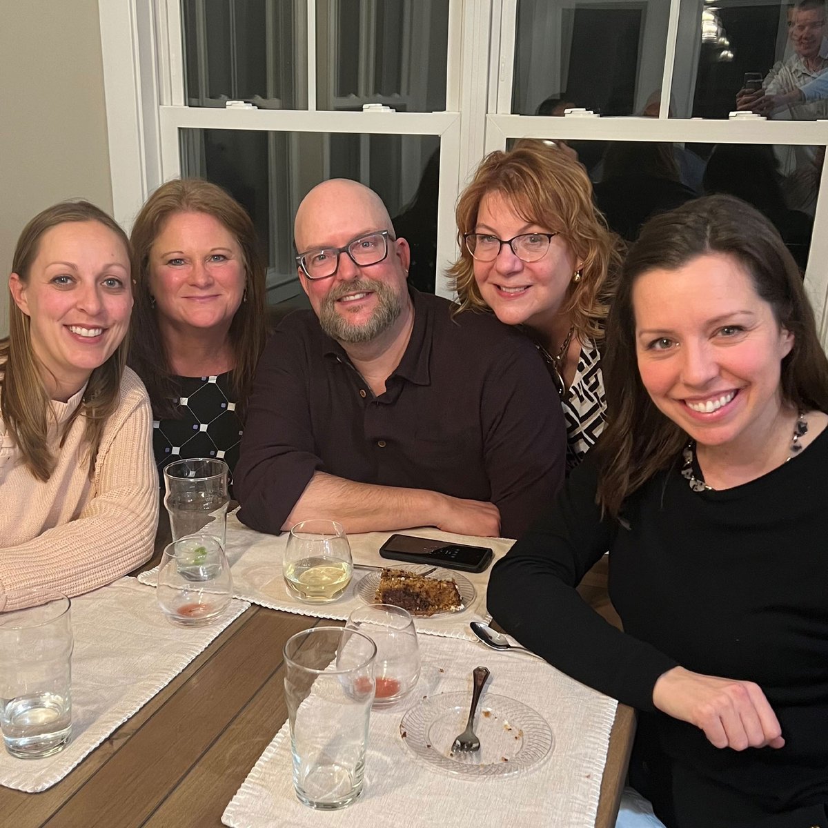 HOMfurniture's tweet photo. At Highpoint - Buyers relaxing after a long day.
#Highpointmarket #NorthCarolina #Shopping #Newfurniturefinds #Buyersdream #Highpoint2022 #HPM #HPM2022 #HOMFurniture #Noplacelikehom https://t.co/E7fwS8InH1