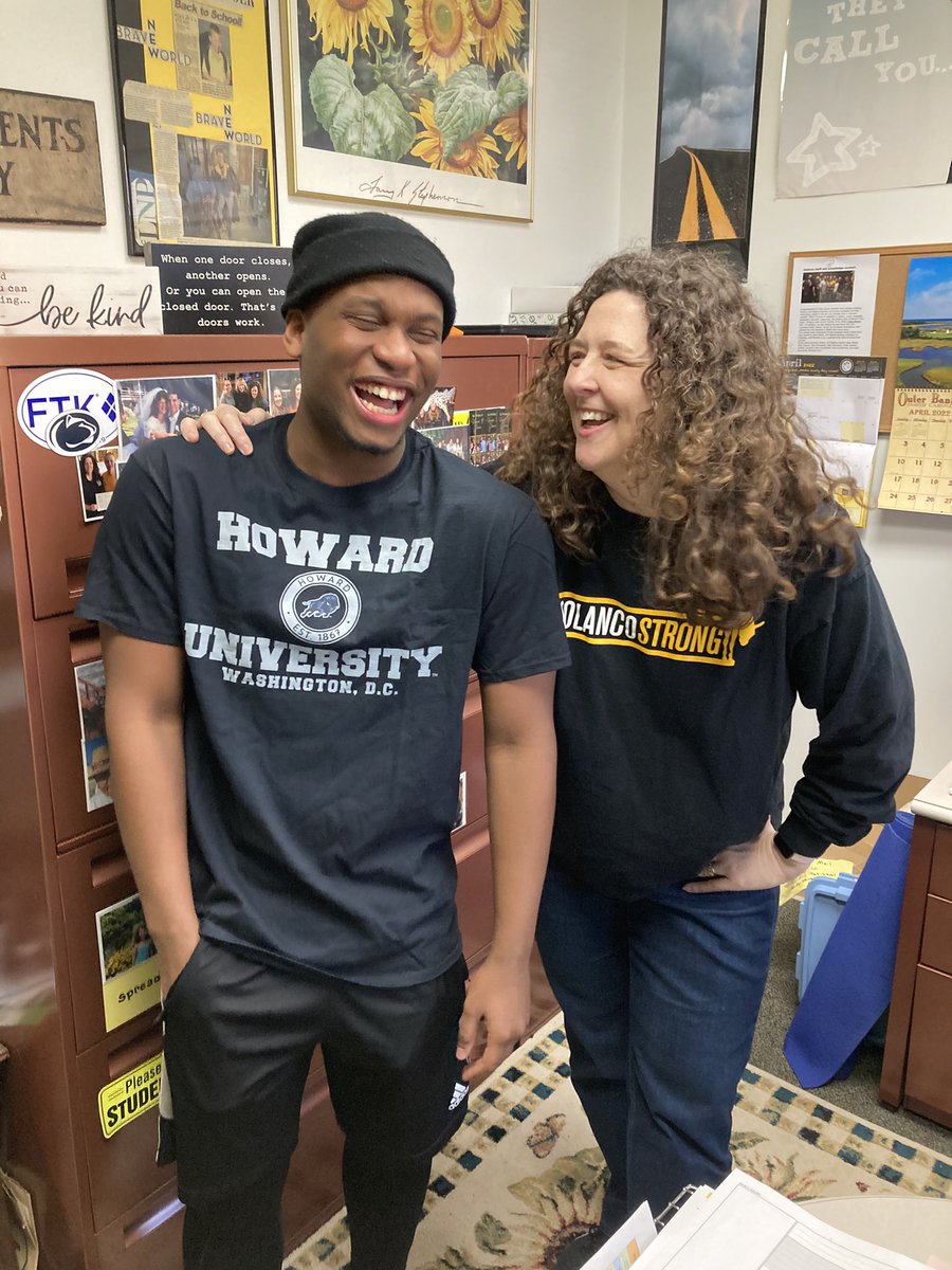 KShu72's tweet photo. I could not be any prouder of Lasky Loppe! @HowardU Class of 2026 https://t.co/xlCZECLuj5