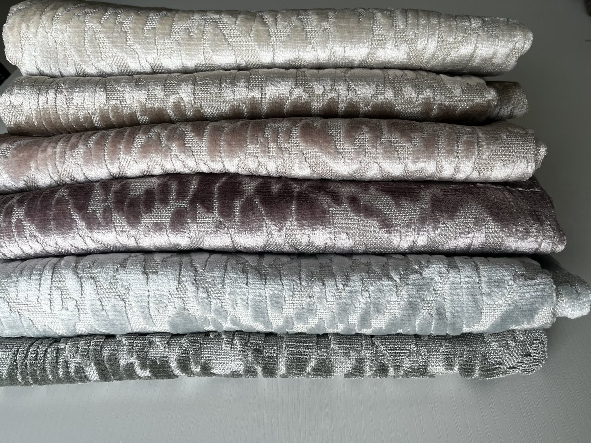 Velve Fabric, customized service available. Feel free to message me if you are interested. #Velvet #curtains #textiles #fabric #upholstery #interiordesign #softfurnishings #sofa #drapery #homedecor #velvet
