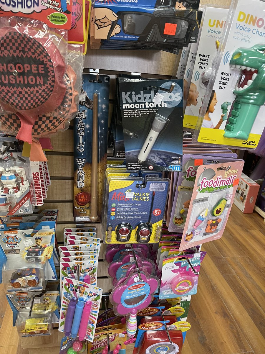 LWLOttawa's tweet photo. These two local shops will keep you off Amazon and shopping locally with their great service and products 
Get over to @sweetescapecand  and @Tagalongtoys #shoplocal #sheshopslocal https://t.co/pl3nvDw4HS