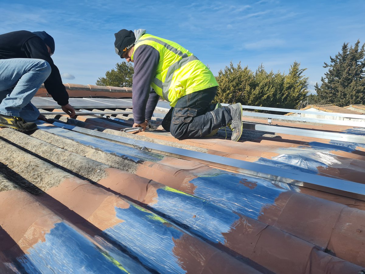 ROBERTGIALLO's tweet photo. Avis de Jean-Philippe Vanuxem

Service rendu et conseils gratuit pas fréquent de nos jours qui mérite d'être souligné et je recommande ce professionnel sérieux pour des travaux d'installations, de réparations ou de mises aux normes. https://t.co/VVhPvqcNuZ