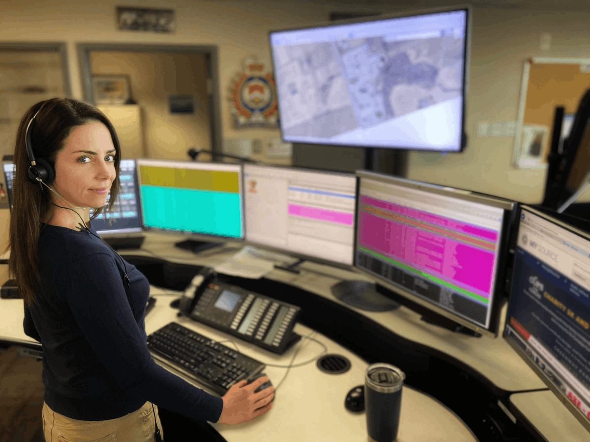 lpsmediaoffice's tweet photo. "I am proud of our team’s ability to lead with compassion and humanity. We face not only emotional stress, but physical stress on our bodies too. We try to always carry on, offering a calm voice on the other end of the line.” -Elyse Reed     

#EverySingleDay #LdnOnt #NPSTW2022 https://t.co/Iy7V0b68sS