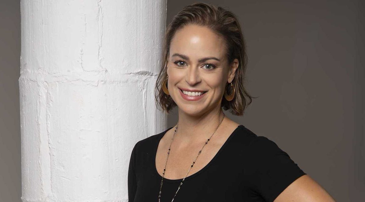 #LAGCC's Theater Director, Stefanie Sertich, was Honored with <a href="/kencen/">The Trump Kennedy Center</a> Gold Medallion Award for which 700 #CommunityColleges and 4-year schools were considered! 🏆🎭🤩
laguardia.edu/home/news/lagu…