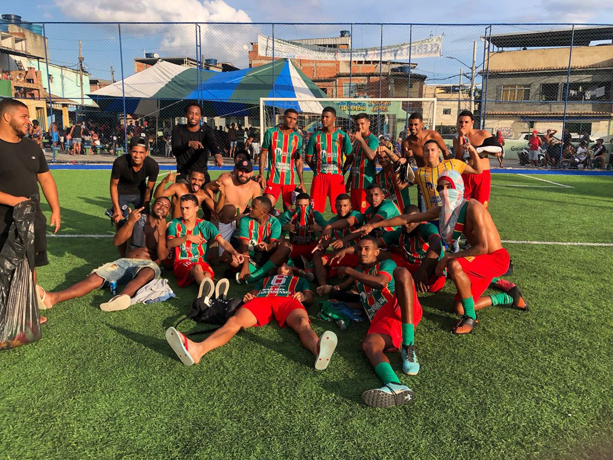 _wilsonfc's tweet photo. Passamos. Nosso time entrou em campo ontem pelo segundo jogo das quartas de final da Liga Acari contra a equipe da Areal e temos um show. Vencemos pelo placar agregado de 10x4 e seguimos forte pra semifinal. 🟡⚫️ https://t.co/vNUDyaDfJc