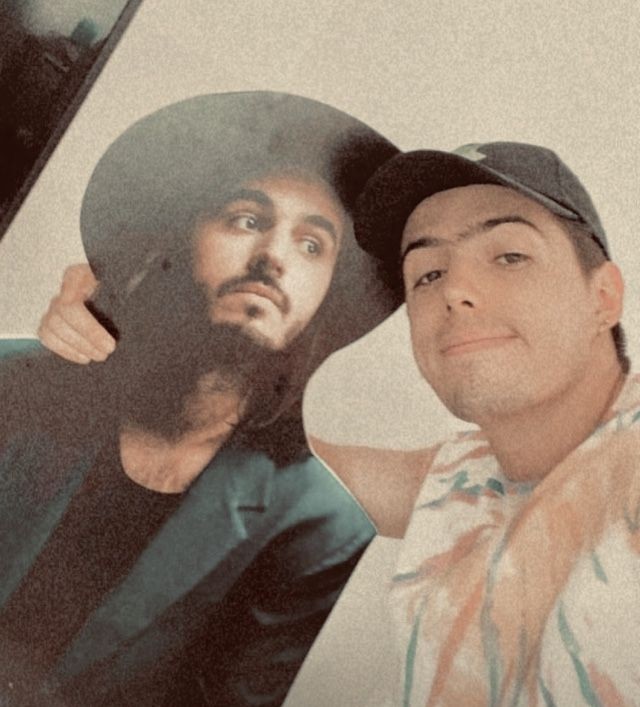 feerxmoratt's tweet photo. Holaaa soy Fer,soy de México 🇲🇽 Sigo a los chicos desde el 2015 pero me uní más al fandom hace 2 años💐Mis canciones favoritas son  Ladrona y Yo más te adoró!Los amo a los 4 por igual pero marto "mi minion favorito"
#IntegracionFandomMorat https://t.co/oBCBFZf8Oy