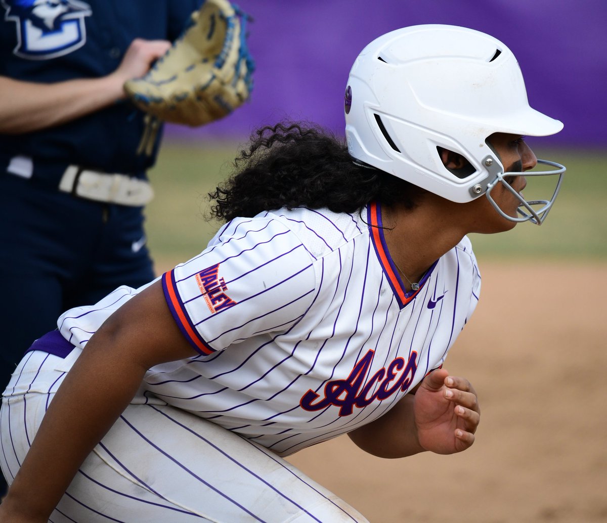 UEAthletics_SB's tweet photo. Our entire program extends its deepest sympathies to Dori Brown and her family for the loss of her father, Gary. We are thinking of Dori, all of the Brown family, and the many people Gary impacted during this extremely difficult time. https://t.co/VH712KKFU0