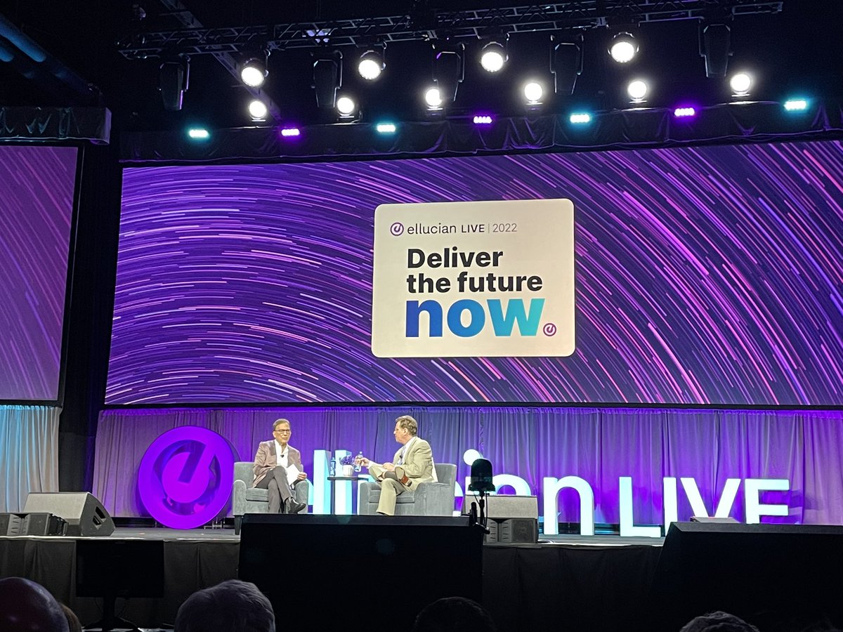 JenMaltba's tweet photo. Meeting @EllucianInc customers before the Aaron Sorkin keynote! #eLive2022 #LoveHigherEd https://t.co/oQ9gfKyGcG