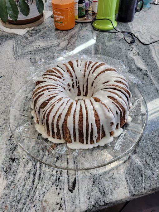 Cake is finished!!! https://t.co/5oaPtWzXCR