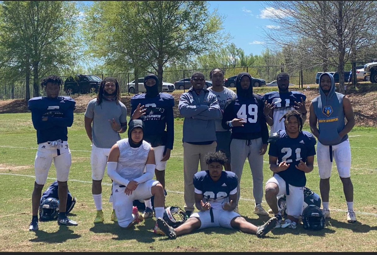 Finished up spring ball this Saturday 😢 

How many all conference guys in this photo? 🤔

Guess we’ll see at the end of the year 🤫