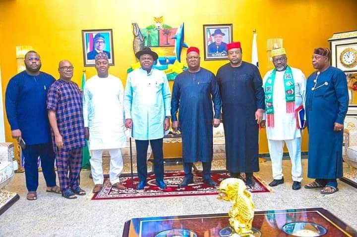 InoruAnderson's tweet photo. PDP Presidential Consultation Visit: Gov. Diri Receives Tambuwal, Bala, Saraki, Anyim in Govt House, commends them for unity of party.

His Excellency, Senator Douye Diri, Governor of Bayelsa State today received three PDP Presidential Aspirants at the Government House, Yenagoa. https://t.co/udEcxCweeV