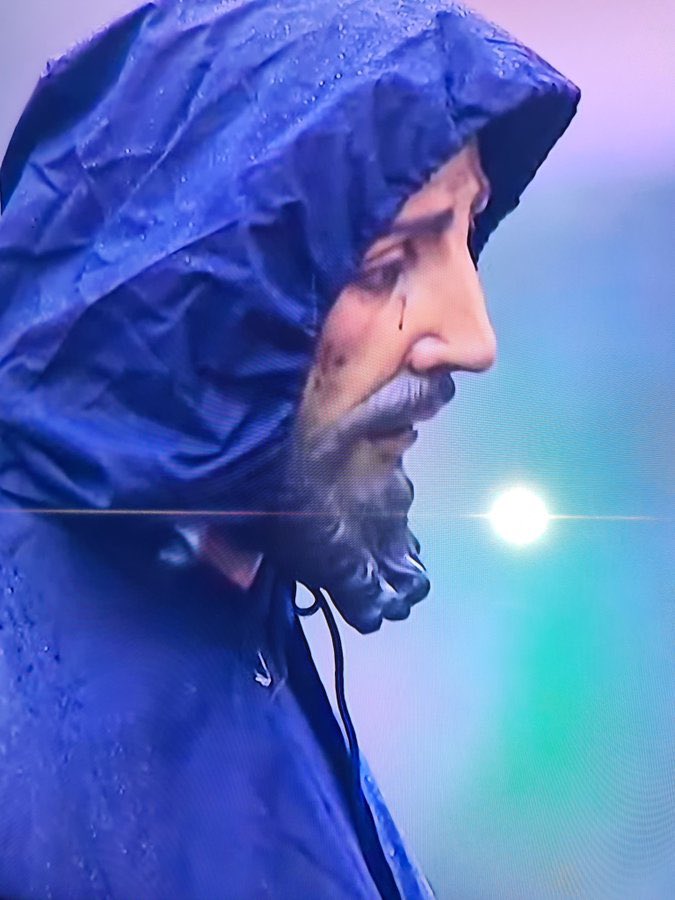 hdadstagenoveva's tweet photo. Nunca una mirada pudo decir tanto. YO SOY EL CAUTIVO.
#SantaGenoveva22 
#SSantaSevilla22 
#100LunesSanto https://t.co/F5Slvd7MKF