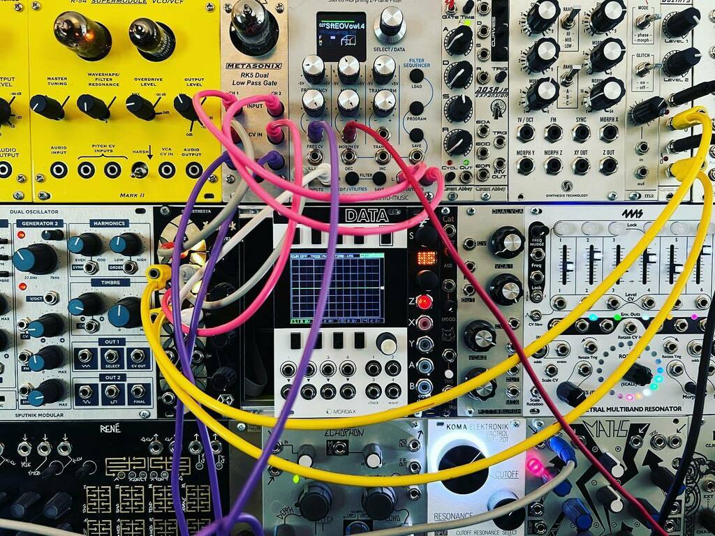catsynth's tweet photo. At here it is, fun patching with #folktek, rossum-electro, and #metasonix. Sam Sam didnโt help much but gave moral support ๐ธ๐ https://t.co/4iodTHEcDK https://t.co/8uu84kZrGT