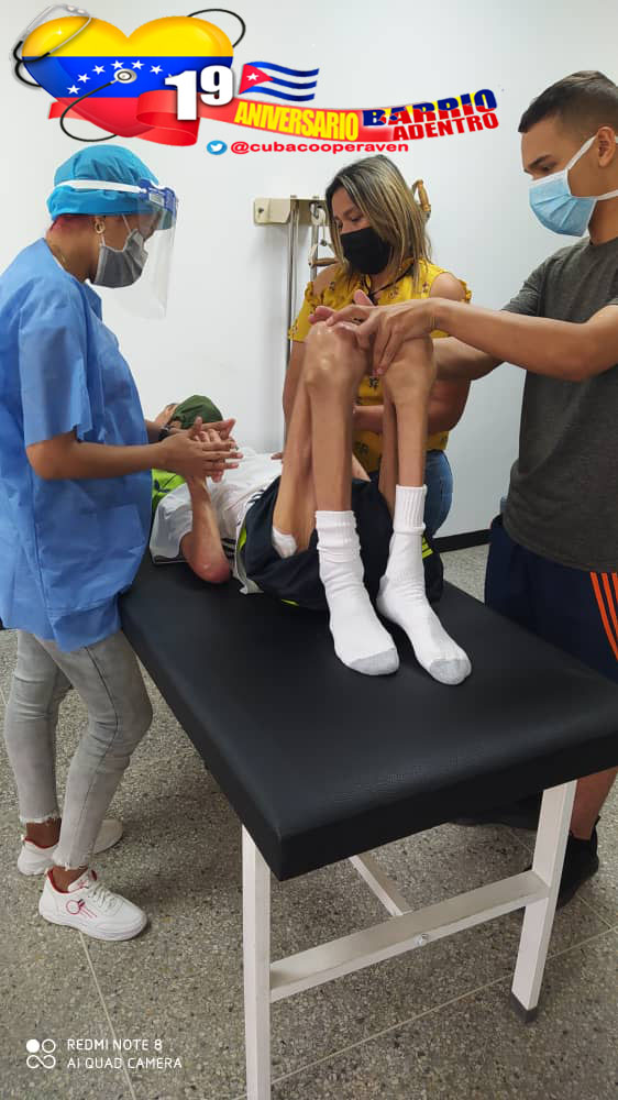 Devolviendo la esperanza a los más humildes de la Patria de Bolívar y Chávez.

#Aniversario19BarrioAdentro #CubaPorLaVida #CubaCoopera 

<a href="/cubacooperaven/">Brigada Médica Cubana en Venezuela</a> <a href="/MINSAPCuba/">Ministerio de Salud Pública de Cuba</a> <a href="/PardoRegla/">Regla Angulo Pardo</a> <a href="/japortalmiranda/">José Angel Portal Miranda</a>