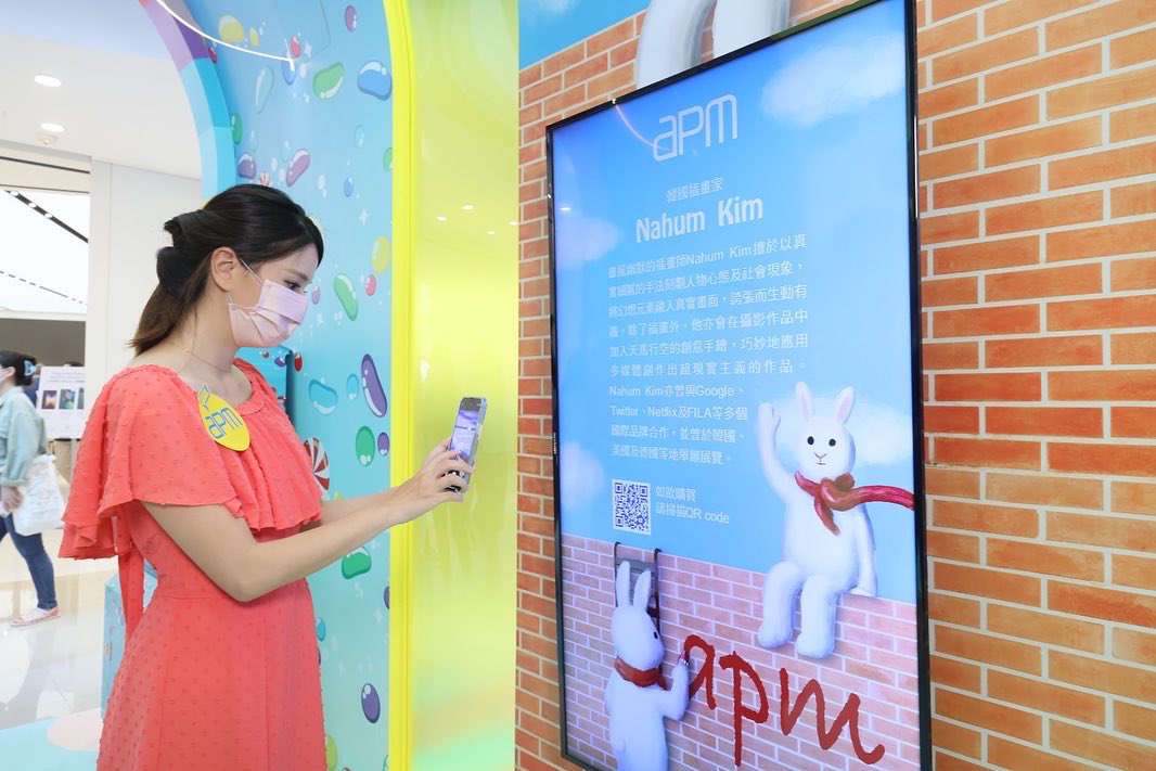 And its LIVE! ⭐️⭐️⭐️ My first ever shopping mall collaboration with Hong Kong’s <a href="/apmhk/">apm-millenniumcity</a> mall. Delighted to see everything come together so nicely! 🥰🥰🥰