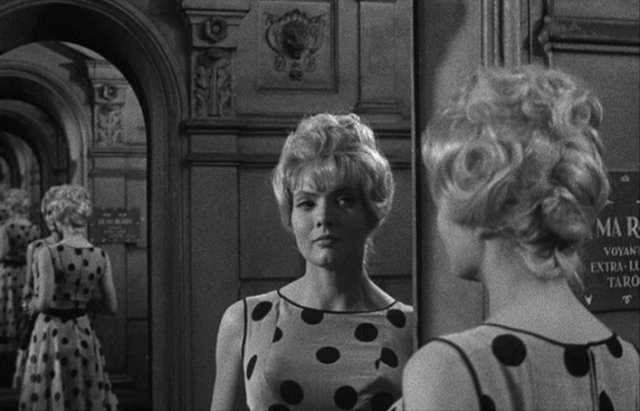 LostInFilm's tweet photo. Agnès Varda’s 'Cléo de 5 a 7' opened in France 60 years ago today. https://t.co/F6LzmwIFWO