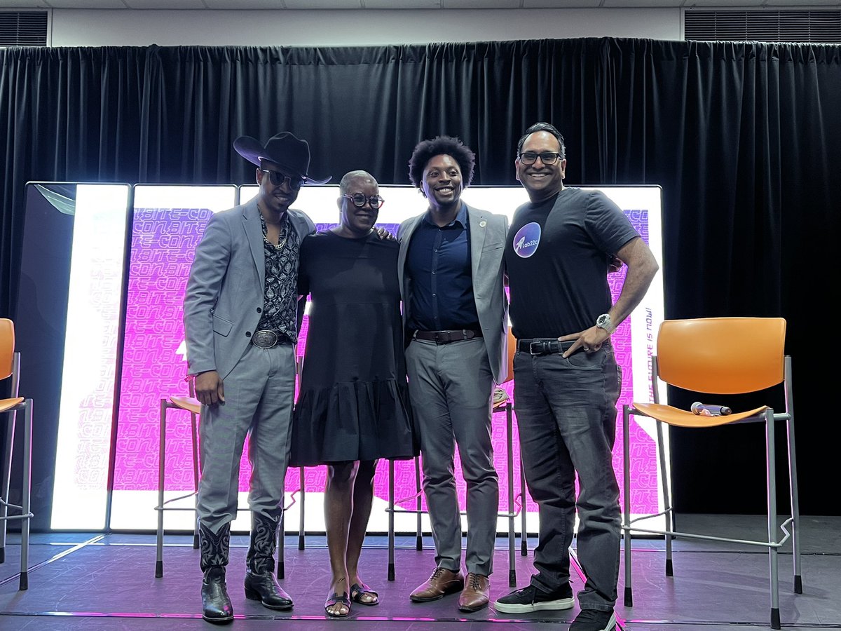 lab_22c's tweet photo. Great conversations and panels at the first day of #Bitecon22! We discussed the future of #crypto & #blockchain for ALL Miami communities in #MiamiTech. Thereβs full agendas ahead β catch more at @FLMemorialUniv! https://t.co/oKHRIZ4Ptv