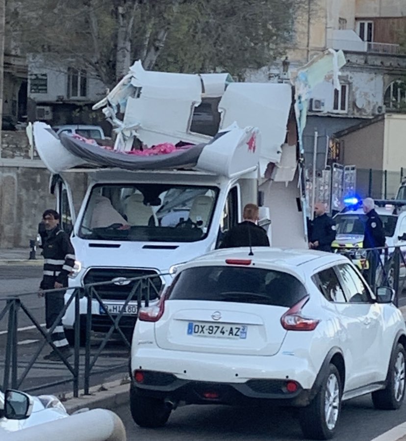 Piereschi_G's tweet photo. La saison est ouverte https://t.co/bpM9oIgp1j