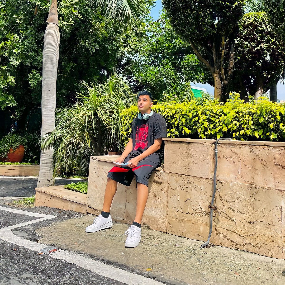 manakoyeee's tweet photo. Save me I'm Lost :(
Hellewwwwwww 11:11 :)
#jassmanak #jaddy #naah #welcomemanak https://t.co/blOtDWc36p