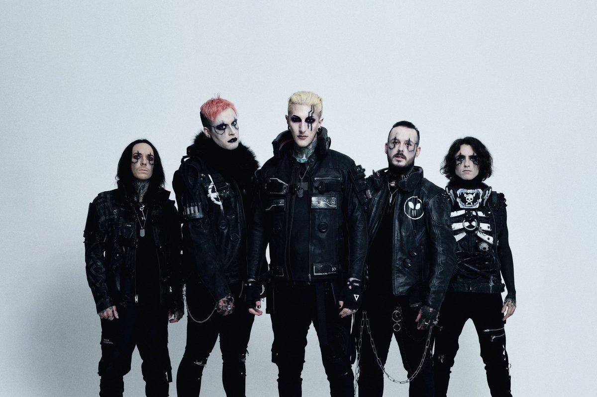 MIWband's tweet photo. Who’s ready for the next single from Scoring The End Of The World?  “Masterpiece” drops this Thursday the 14th. Pre-save now! https://t.co/CxIGHX9Jwp

Photo by @rockcandyphoto1. Jackets by Starside_Armory. Chris’ makeup by @eknmakeup. Band makeup by MM Custom Art. https://t.co/HrNo3e2VNJ