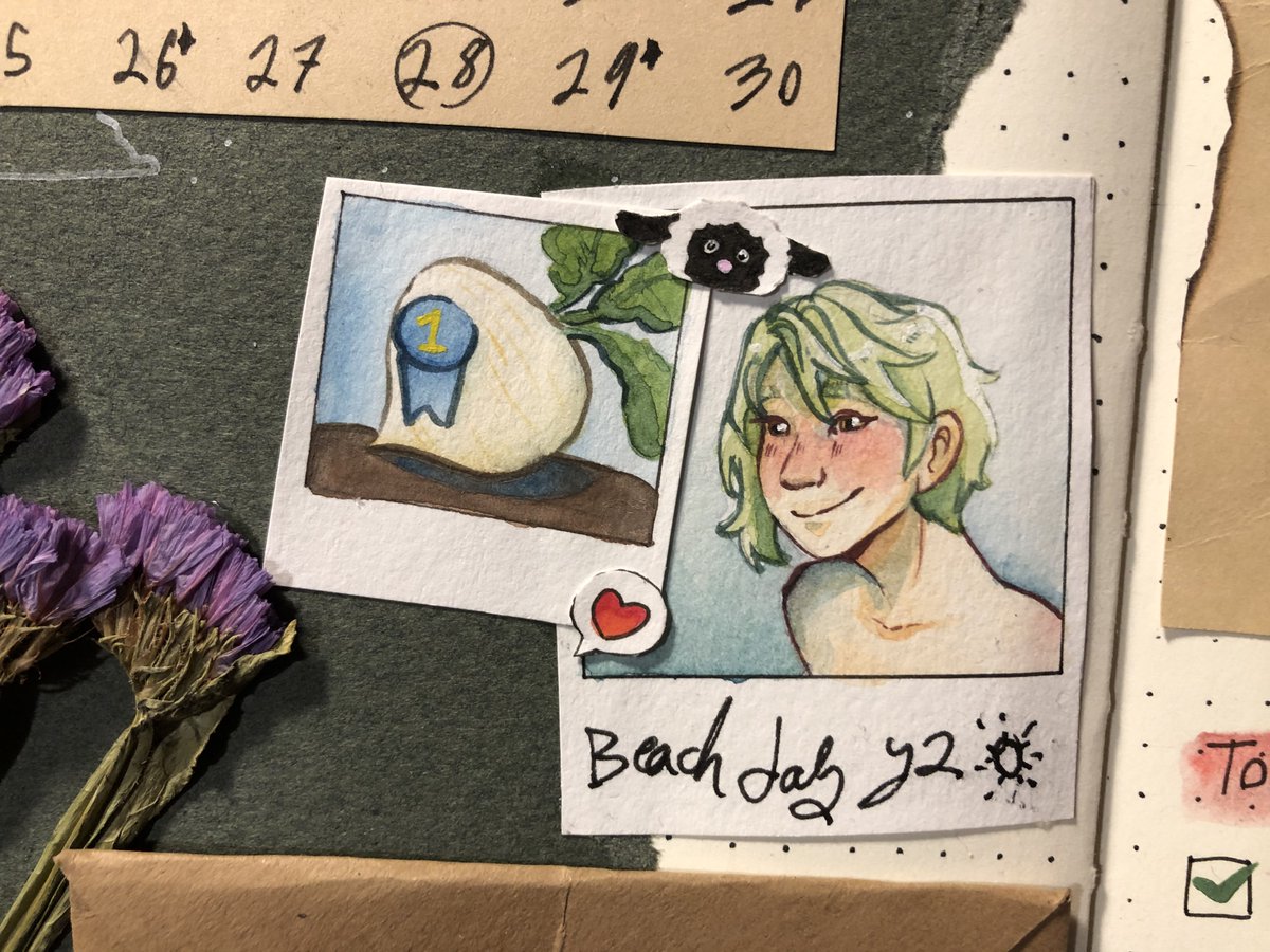 hangflowersart's tweet photo. the paintings are watercolor + gouache. the flowers are real pressed flowers from summer 2021! https://t.co/agrpx9UWwr