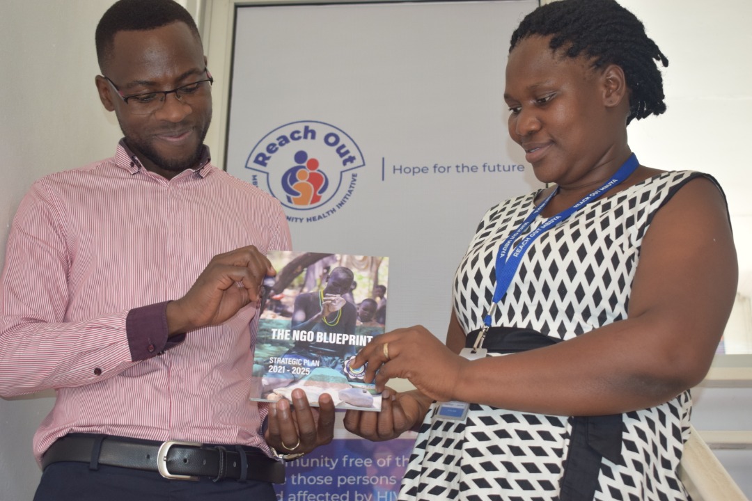 ninyesigar's tweet photo. Glad to visit our @ngoforum member - @Reachoutmbuya today and held fruitful deliberations on Development Communication with Ms. Annet Nakibuuka the PRO. Also shared our report documenting Uganda's legal environment and its impact on CSOs. #SDG17 #WeAreFamily https://t.co/RpImoSgse3
