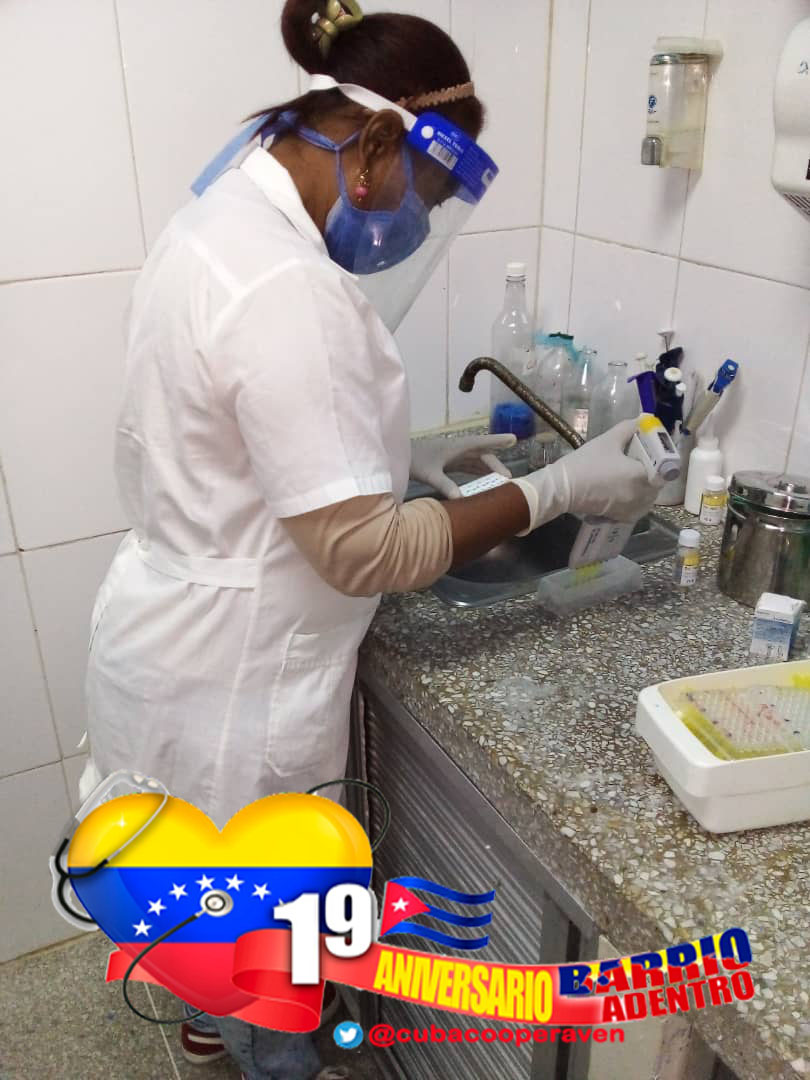 Héroes de batas blancas de #Cuba, brindando servicios de excelencia en #Venezuela; salvando vidas.

#Aniversario19BarrioAdentro #CubaPorLaVida #CubaCoopera 

<a href="/cubacooperaven/">Brigada Médica Cubana en Venezuela</a> <a href="/MINSAPCuba/">Ministerio de Salud Pública de Cuba</a> <a href="/PardoRegla/">Regla Angulo Pardo</a> <a href="/japortalmiranda/">José Angel Portal Miranda</a> <a href="/MinSaludVE/">MPPSalud</a> <a href="/MagaGutierrezV/">Magaly Gutiérrez Viña</a>