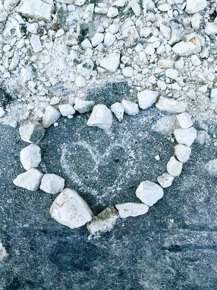 We made it…. <a href="/sketchbkcircle/">SketchbookCircle</a>  coastal walk and activities challenge today. Lots of drawing, talking, new knowledge about the area and damn good company!!!! #Margate