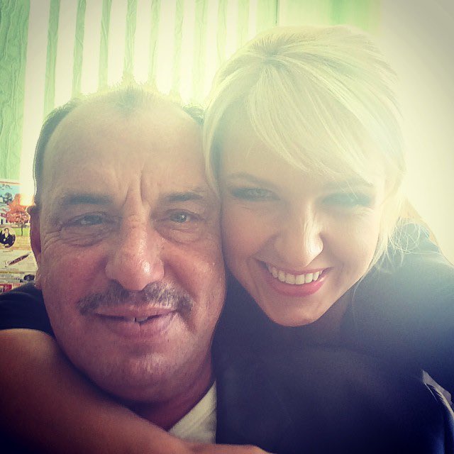 Happy time with my father !
The merits of parents are the most important !
