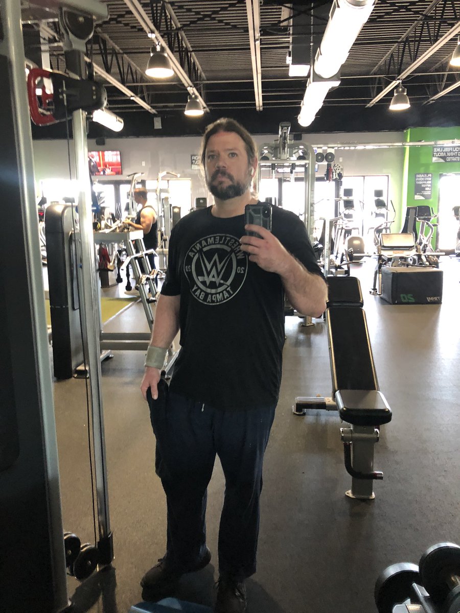 joshkimmelOUS's tweet photo. Heel turn!!
Supporting the REAL SPORTS ENTERTAINMENT company today!
Im just so excited for Cody Rhodes vs. THE MIZ!!!! Dream match!
#WWERaw #gym30 https://t.co/xl5hJ5P1lx