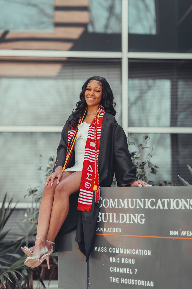 chelseeaaaaa__'s tweet photo. “Our deepest fear is not that we are inadequate. Our deepest fear is that we are powerful beyond measure.”

✨Orange Keys, Vice President
✨Kappa Mu, Chapter President
✨SGA, Student Justice
✨Order of Omega
✨Greek Life Ambassador

B.A. Mass Comm – Film
Minor in Comm Studies 🎓 https://t.co/HcG2PHpaTE