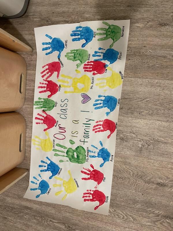 BeautifulB_CC's tweet photo. We are continuing our celebration of Month of the Young Child.  This week we are celebrating a love of reading.  Today is the teachers' choice.  Our PHLPreK classroom has selected Our Class is a Family.  @FirstUpEarlyEd @StartStrongPA @PHLpreK @PHLfamilies https://t.co/tov9Nbqnyw