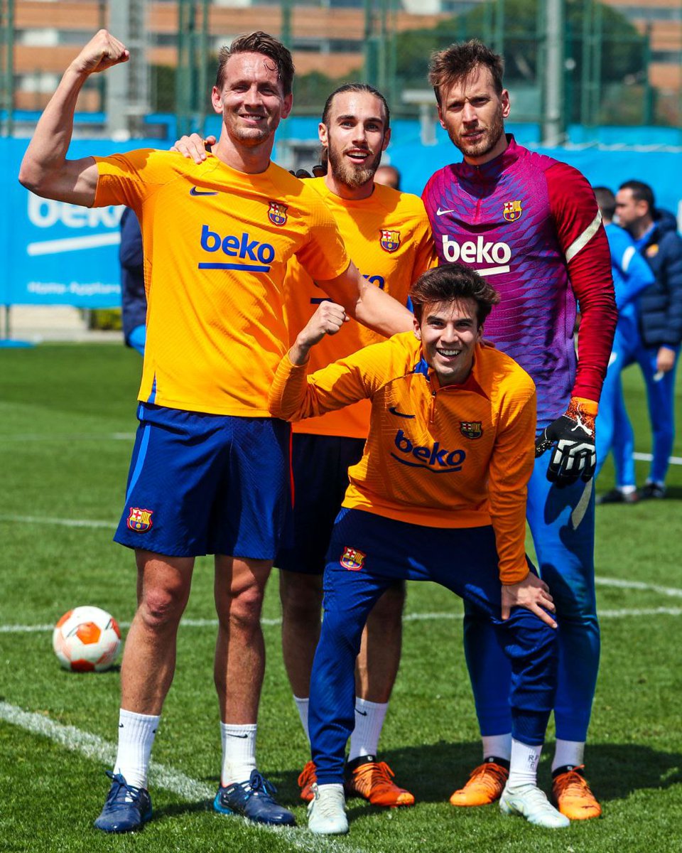 FCBarcelona_es's tweet photo. Equipo ganador 💪 https://t.co/SoVR8QGpbV