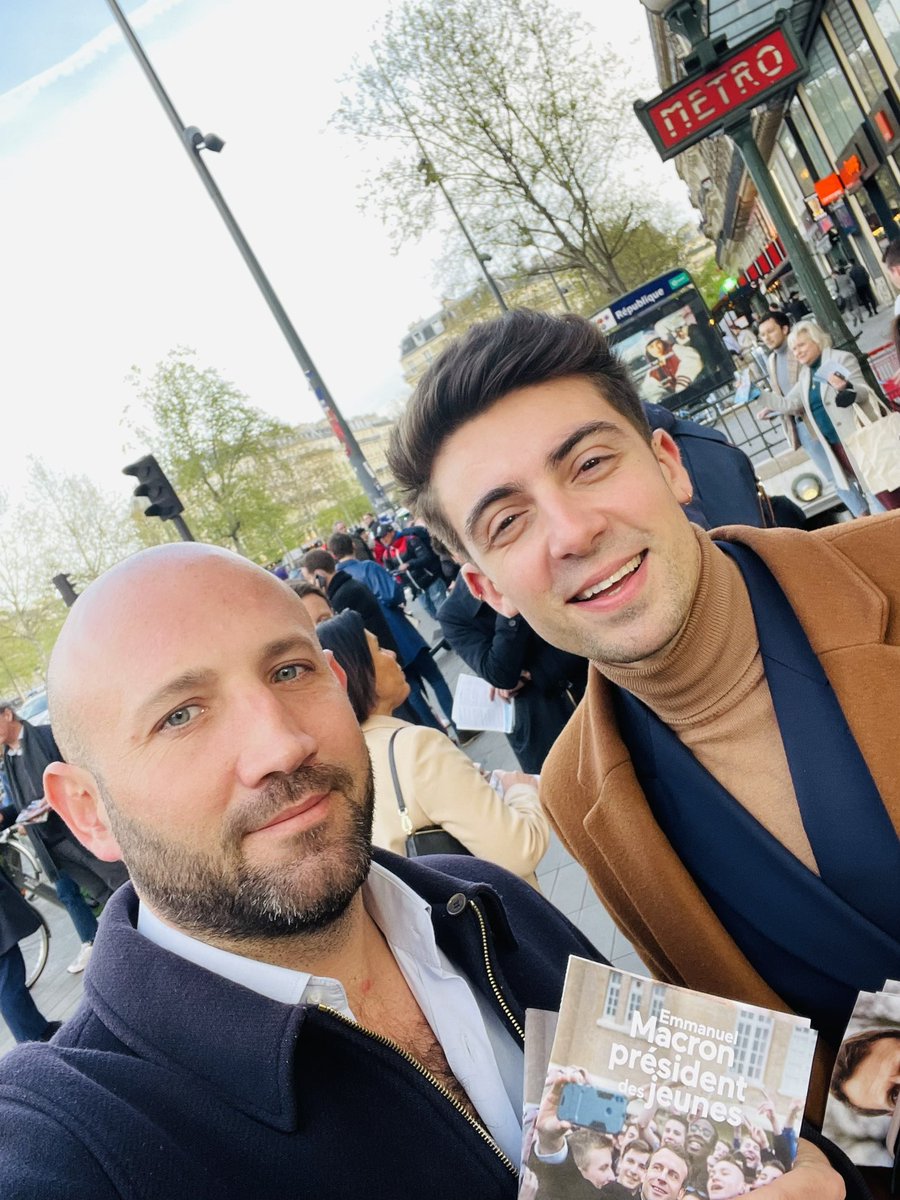 poitoux_g's tweet photo. 🚀 De retour sur le terrain à République!

Le 24 avril le seul bulletin pour donner un avenir à la jeunesse, pour une France forte, humaniste, républicaine, européenne tournée vers le progrès c’est @EmmanuelMacron 🇫🇷🇪🇺 https://t.co/h1eIPdCZrJ