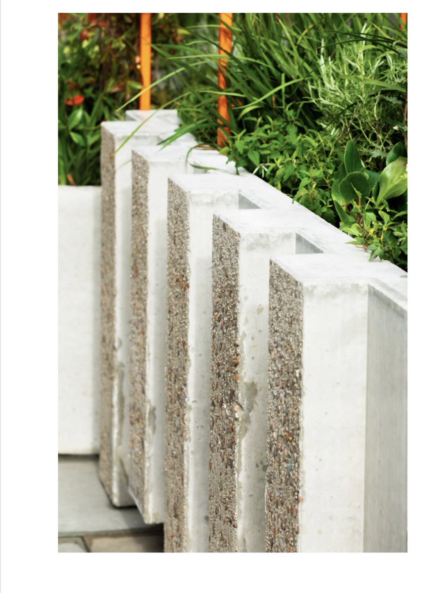 ewaeffiom tweet media