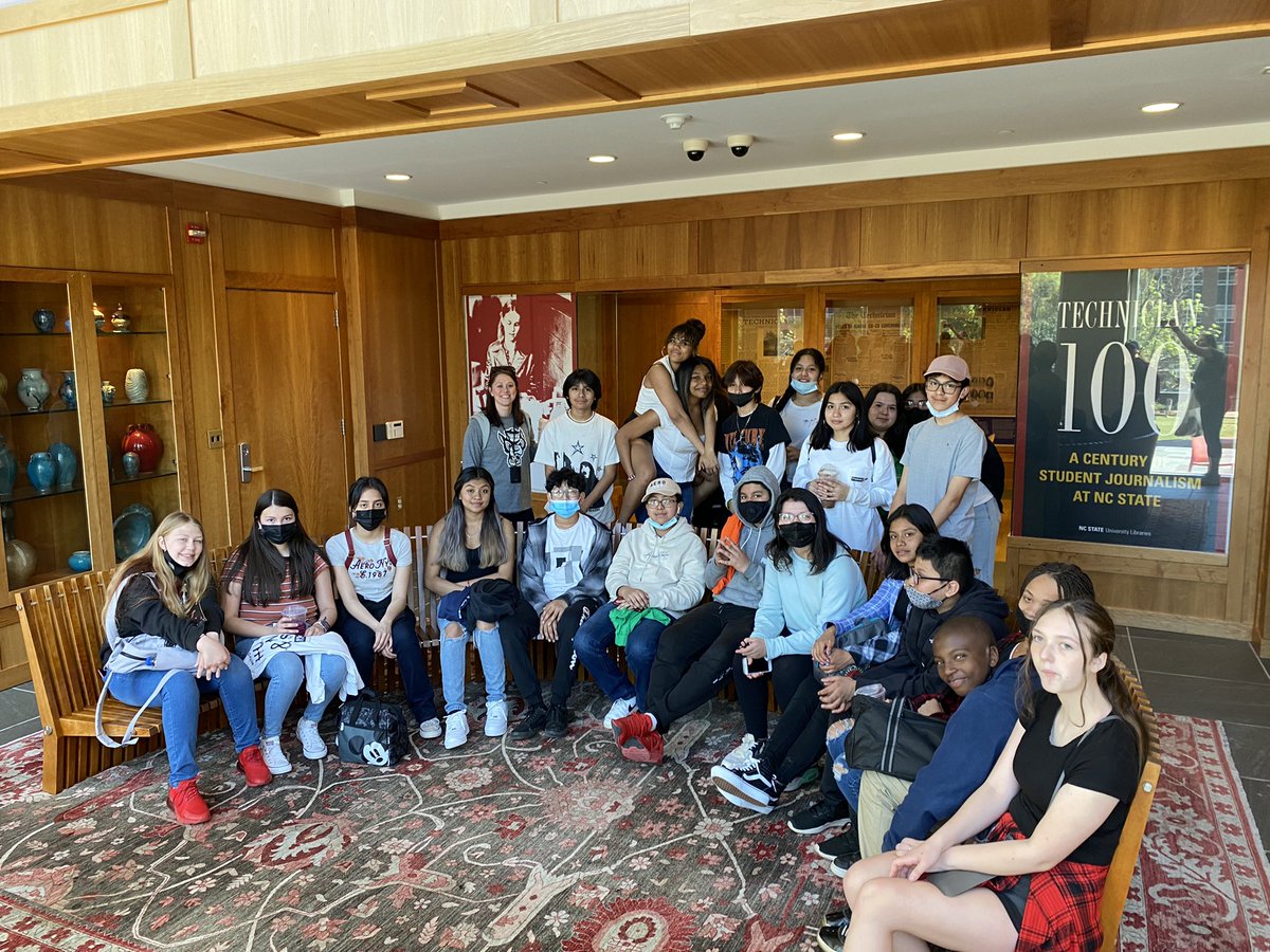 ABish250's tweet photo. 8th grade Avid trip to @NCState beautiful day! 🌞 https://t.co/MJ0QwJq5mF