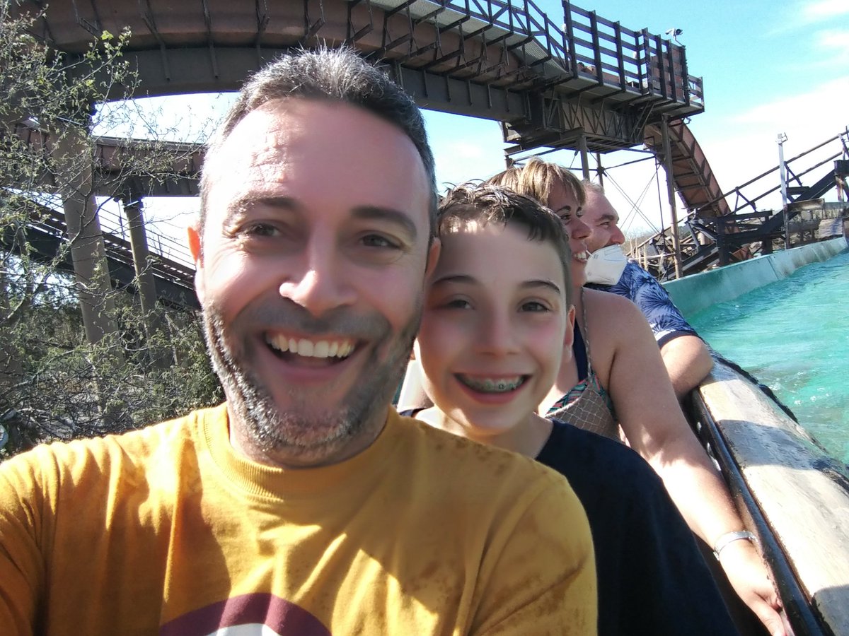 RogerYoda's tweet photo. Dies de riures i emocions a @Portaventura_ES! El #FuriousBaco a primera fila és brutal!!! https://t.co/7D6cSxcjFs