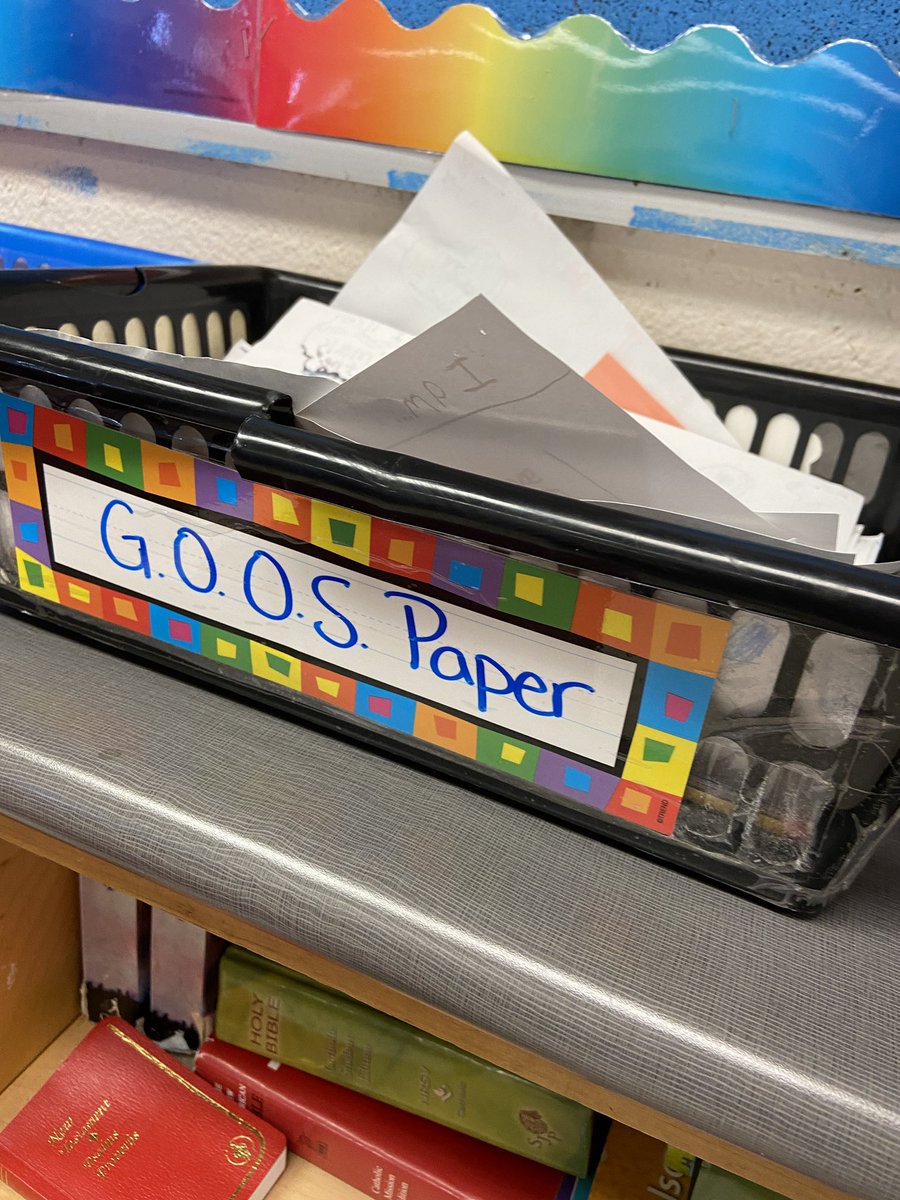 EcoSacred's tweet photo. @SacredHeart01 teachers and students love using their GOOS paper bins 📝 #GOOSPaperDay22 @EcoSchoolsCAN https://t.co/9o1UIHxk1e